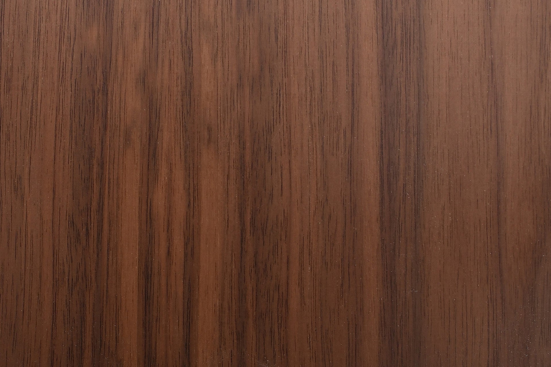 Walnut veneer plywood with clear lacquer finish