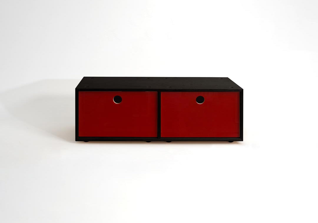 CD_2_Black_Red_Divots_Feet.jpg